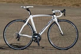 pinarello prince 前フラッグシップの性能を受け継いだ注目のレースモデル cyclist ロードバイク 自転車 アルテグラ