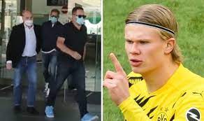 Erling haaland's father and mino raiola arrive in barcelona to discuss £150m transfer with joan laporta sean kearns thursday 1 apr 2021 12:33 pm share this article via facebook share this. Erling Haaland S Agent Lands In Barcelona With Man Utd And Chelsea To Miss Out On Transfer Football Sport Express Co Uk