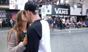 Skate rising phoenix program manager. Skateboarder Proposes To Girlfriend In California Daily Mail Online