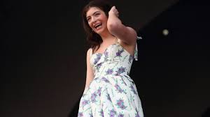 Discover new releases by top artists. Lorde S New Album Singer Updates Fans In Poetic Email Teen Vogue