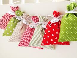 Countdown Till Christmas Advent Calendar Bags For Red Green And White Christmas Home Deco Advent Calendars For Kids Fabric Advent Calendar Advent Calendar Kit