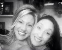 Stephanie Mendonca (@mendoncachic)