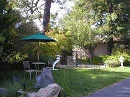 Carmel restaurants and bars—despite boasting among them some of the world's landmark establishments—remain pleasantly undefined. Carmel Resort Inn Carmel By The Sea Usa Bei Hrs Gunstig Buchen