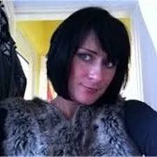 Heather Wallis's Instagram, Twitter & Facebook