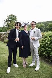 The mcgarry family, linda, pete and son george, joined the show in series two. Gogglebox Stephen On Twitter Mummypat Gogglebox Wedding Lovemymum Photos Gogglebox