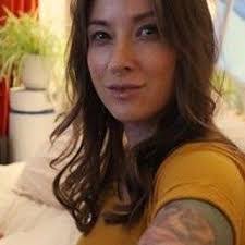 Rose Cardinal's Instagram, Twitter & Facebook