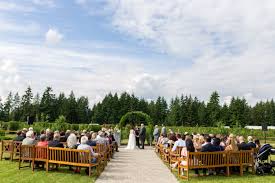Krause Berry Farms In Aldergrove Langley Bc A Great Wedding Venue Situated On A Berry Farm Great Cha In 2020 Farm Wedding Photography Farm Wedding Krause Berry Farm