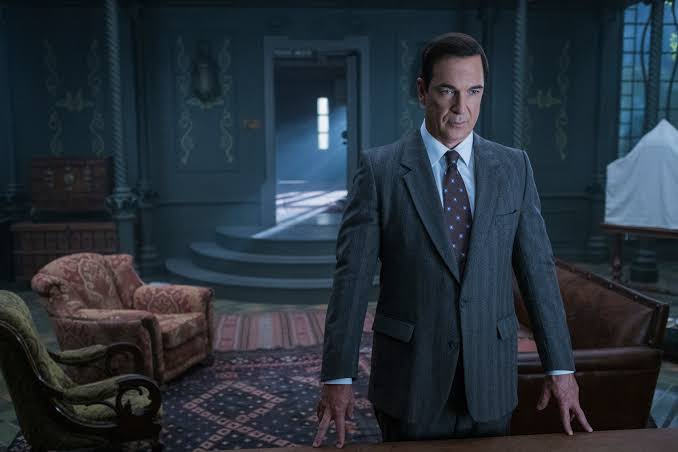 Netflix confirms A Series of Unfortunate Events season two with a  'miserable message' | The Verge
