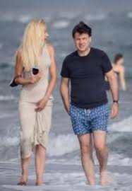 Al rientro a casa è stato. Conte E Olivia Paladino In Un Posto Esclusivo Vacanzina Radical Chic