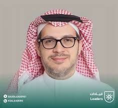 الدكتور طريف بن يوسف الأعمى إبن جامعة الملك عبدالعزيز المتفوق الذي أنهى  مرحلة البكالوريوس الأول على دفعته في كلية الطب مع مرتبة الشرف ونال جائزة  الطالب المثالي بالجامعة ثم أصبح رئيساً للجامعة.‏