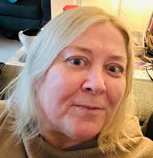 Okay, so I'm terrible at taking selfies. I know I'm probably going to drive  some people crazy, but it's my birthday and I just wanted to say hi.