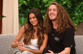 We did not find results for: Carolina Loureiro Convence Com Programa Sereno E Calmo Mas Tambem Ha Criticas Holofote