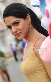 Desi Pics - Nipple impression of Sakshi Chowdary