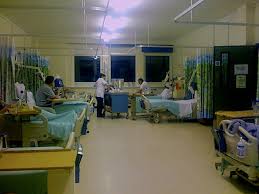 Mereka dah tahu yang saya akan ada pembedahan cuma kali ni terpaksa masuk awal. Anak Masuk Wad Ayah Berselimut Di Lantai Hospital Doktor Kongsi Pengalaman Urus Covid 19 Sejak Awal Penularan Di Malaysia