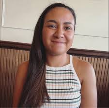 Chariah posted this and called Taylor "Auntie Tay" so cute!