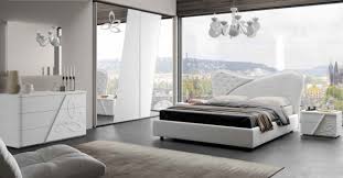 Scopri ora come arredare questa zona della casa con pochi e semplici consigli. Camera Da Letto Completa In Stile Moderno Le Chic Arredamenti