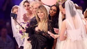 We did not find results for: Heidi Klum Dieses Hochzeitskleid Wunscht Sich Tom Bunte De