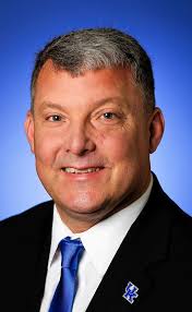 It's Now Official! Stoops Announces Football Staff Changes; Harlan County's  Freddie Maggard  https://www.kysportsstyle.com/post/2018/04/28/its-now-official-stoops-announces-football-staff-changes-harlan-countys-freddie-maggard-h2018-04-28T13:51:20.079  ...