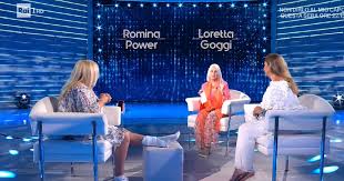 Voglia di stringersi e poi vino bianco, fiori e vecchie canzoni e si rideva di noi che. Loretta Goggi Double Gaffe By Mara Venier And Romina Power On Her Missing Husband Libero Quotidiano Archyde