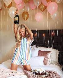 Twenty One 21st Birthday Ideas That Ll Make Your Night Amazing Birthday Photoshoot 21st Birthday Pictures 21st Birthday Photoshoot