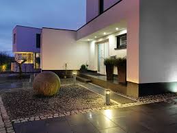 Gartenbeleuchtung Atmospharisches Licht Im Freien Gartenbeleuchtung Garten Landschaftsbau Gartengestaltung