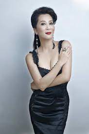 Mc kỳ duyên có phát ngôn gây phẫn nộ sau khi bị bà hằng gọi tên, cđm đồng loạt phản đối kịch liệt (techz.vn) chia sẻ về quan điểm về mối quan hệ giữa nghệ sĩ và khán giả, mc nguyễn cao kỳ duyên bị cư dân mạng phản đối. Váº» Ä'áº¹p Quyáº¿n RÅ© Kho Tin Cá»§a Mc Nguyá»…n Cao Ká»³ Duyen á»Ÿ Tuá»•i U55 Tin Tá»©c Má»›i Nháº¥t 24h Ä'á»c Bao Lao Ä'á»™ng Online Laodong Vn