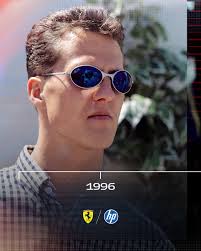 The paddock uniform, whatever the era 🕶💫