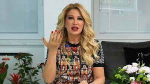 Ünlü estetik doktoru nüket eroğlu, türkiye'deki yangınları söndürmek için canla başla çalışan azerbaycanlı askerlerden rahatsız oldu. Yssjkzkqazdapm