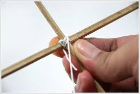 Musim bermain layang layang sudah tiba. Contoh Procedure Text Tentang Cara Membuat Layang Layang Layang Layang