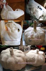 Best 12 Tienes Cola Blanca Papel De Revistas O Periodicos Y Bolsas De Plasticos Para Reciclar E Halloween Prop Halloween Selber Machen Halloween Deko Basteln