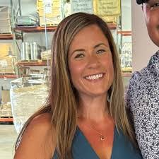 Holly Leber's Instagram, Twitter & Facebook