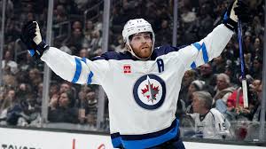 Adam Lowry's scoring and crashing helping fuel Jets' high-flying start -  Sportsnet.ca