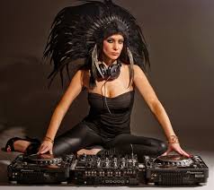 Dj andrea pomeje one of the best international dj ! Video Jiri Pomeje A Jeho Rodina Na Materske Jsem Ja Rekl Producent Idnes Cz