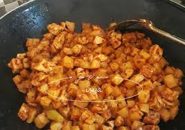 Menu sambal goreng kentang termasuk masakan yang favorit dan banyak digemari bahkan sering dijumpai dalam hidangan acara pernikahan atau acara lainnya. Cara Gampang Menyiapkan Sambal Goreng Kentang Tahu Manis Gurih Menu Anak Juga Ok Yang Enak Banget Resepmasakan Web Id