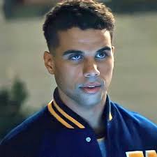 Todd Blake (Donald Briscoe) in House of Dark Shadows, 1970 The handsome  fiance to Carolyn Stoddard, daughter of the Collinwood's matriarch, becomes  a predictable victim when a recently freed Barnabus Collins goes