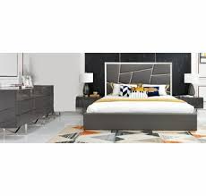 A gentle yet striking composition is created by the use of geometrical pieces layered onto one another for visual enhancement. Modrest Chrysler 4 Pc Grey King Bed Set Oversized By Vig Furniture