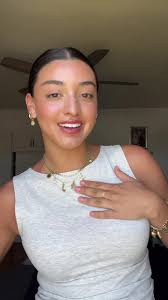 Replying to @jackie23 Updated jewelry tour💗💓💞 Use code: “BIANCALOZANO”  for 60% off @EVRY JEWELS ⭐️ #jewelry #jewelrytok #jewelrytour #goldjewelry  #evryjewels #amazonjewelry