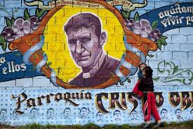 Emotivo homenaje al padre carlos mugica en la villa 31. A 45 Anos Del Crimen De Carlos Mugica Un Cura Comprometido Con Los Humildes Semanario De Junin