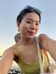 Hiiii, my name is Shirmaine and i'm a Singaporean