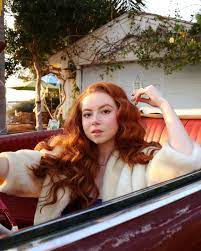 We would like to show you a description here but the site won't allow us. Francesca Capaldi Style Clothes Outfits And Fashion Celebmafia