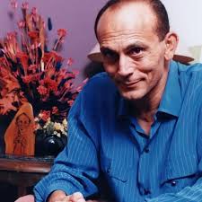 لا تحزن علي شخص تغير في علاقته معك ربما يكون قد أرهقه التمثيل وعاد إلي  شخصيته الحقيقية !