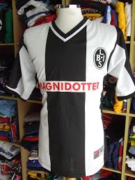 Bekanntester sportverein landskronas ist der örtliche fußballverein landskrona bois. Landskrona Bois Home Football Shirt 2000