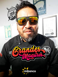 ¿Te enseñaron a prender la parrilla con papel toalla y aceite nuevo?  Grillman te trae el nuevo truco parrillero para ahorrar y reciclar 🧠🔥 👉  Guarda este tip y compártelo con tus amigos parrilleros. ...