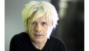 Interview konbini avec nicola sirkis. Evenement Video Nicola Sirkis D Indochine Redacteur En Chef D Un Jour Vous Donne Rendez Vous