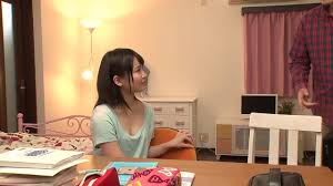 bit.ly3fGNClN ワザと胸チラやパンチラを魅せてくるので勃起してしまいました…。ご主人様と犬に立場が逆転。しかし、それに快感を感じてしまう僕…。「ママに言っちゃおうかな～www  逆らったら即ビンタねw」【パート2】 - XNXX.COM