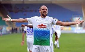 Spor toto süper lig ekibi çaykur rizespor forması giyen vedat muriqi kendisini isteyen galatasaray kulübü hakkında a spor'a konuşan muriqi, galatasaray'da oynamak istiyorum ifadelerini kullandı. Vedat Muriqi Galatasaray A Gitmek Istiyorum Gs Haberleri