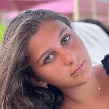 Mimi Su's Instagram, Twitter & Facebook