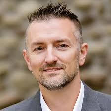 Peak Property Performance: Game-Changing AI and Digital Strategies for  Commercial Real Estate: Bill Douglas, Drew Hall, Ryan R. Goble:  9781639081288: Amazon.com: Books