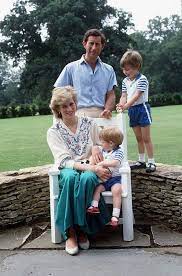 Gloucestershire country house, highgrove house, which is a. 25 Beautiful Photos Of Princess Diana At Home In The 1980s Vintage Everyday