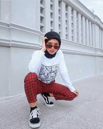 Credit video by kak sesesvana #racunshopee #celanakotak #celanashopee #celanahighwaist yeay kita ready inlagi ni kk celana kotak2 bahan semi wol nya harga cuman rp.39,000 aja cek shopee kami sekarangjuga#celanakotak #tartanpants #stipepant. Ootd Hijab Celana Kotak Facebook